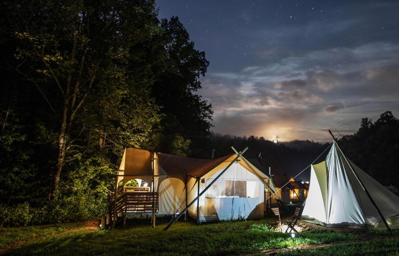 Under Canvas Great Smoky Mountains Hotell Pigeon Forge Eksteriør bilde